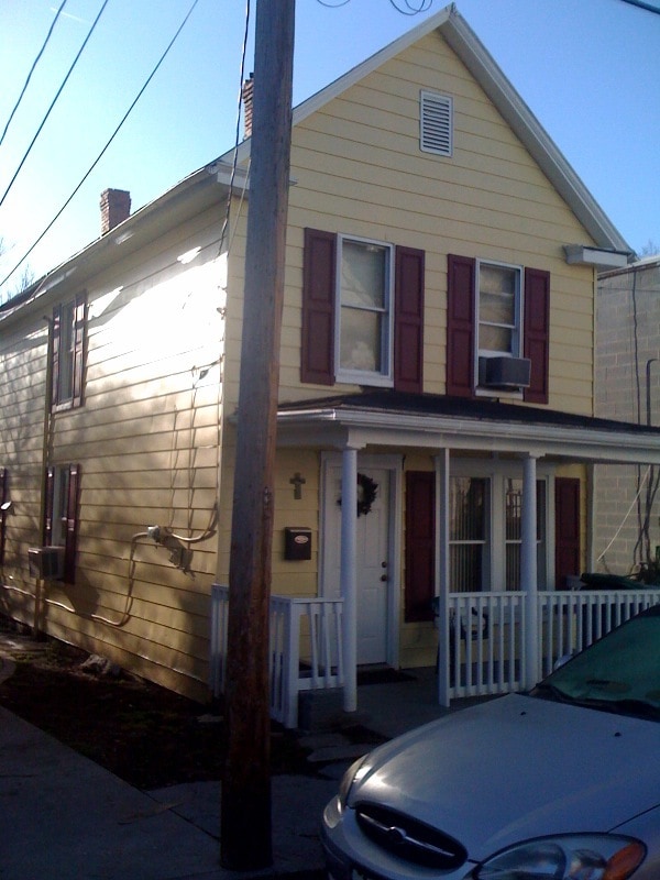 property at 317 N Maple Ave