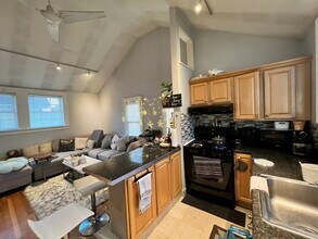 45 Lincoln St, Unit 2 in Malden, MA - Building Photo - Building Photo