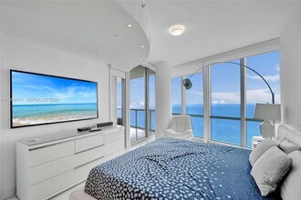 17121 Collins Ave, Unit 3206 in Sunny Isles Beach, FL - Building Photo - Building Photo