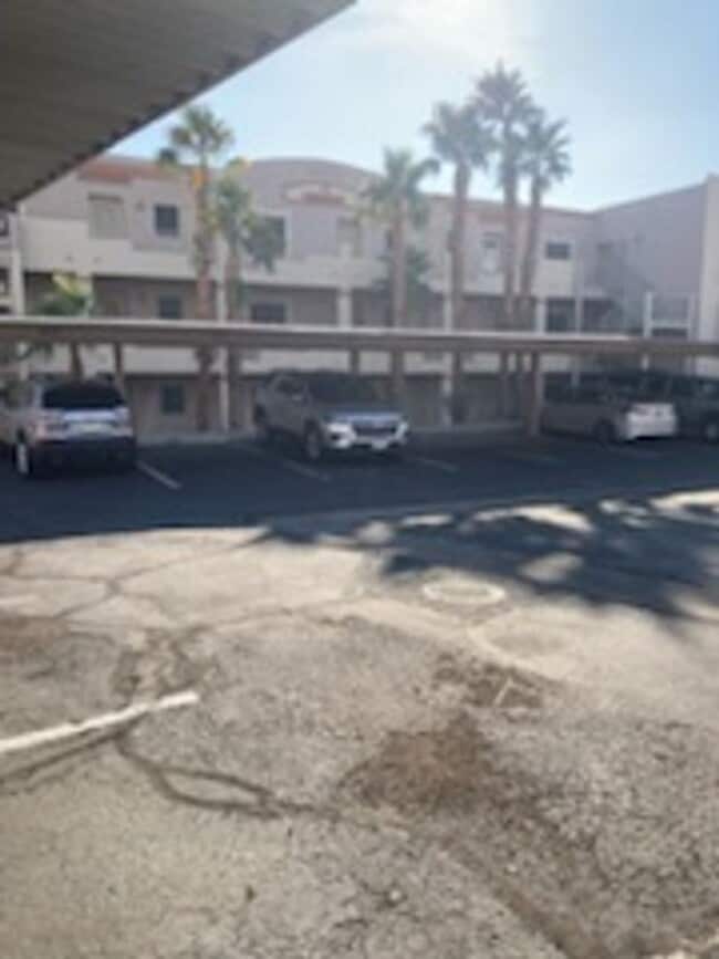 2028 Mesquite Ln in Laughlin, NV - Building Photo - Building Photo