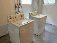 836 Holiday Ave photo'