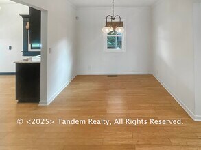 401 Cleves St in Old Hickory, TN - Foto de edificio - Building Photo