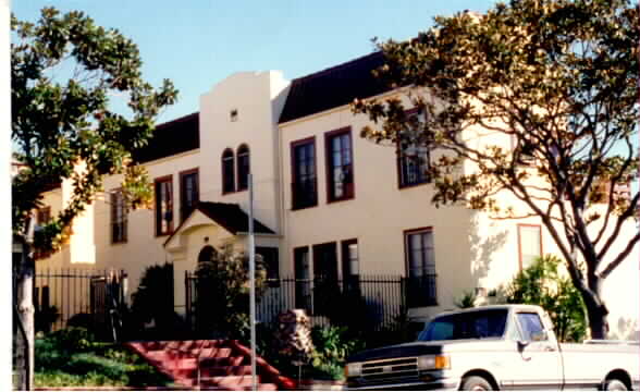 312 N New Hampshire Ave in Los Angeles, CA - Foto de edificio - Building Photo