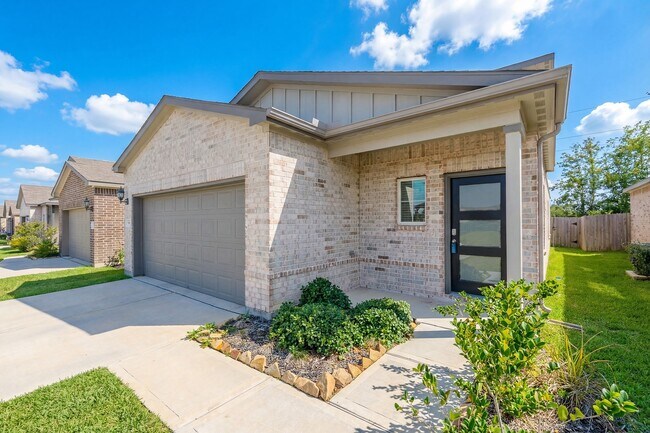 100 Ashe Juniper Wy in Magnolia, TX - Building Photo - Building Photo