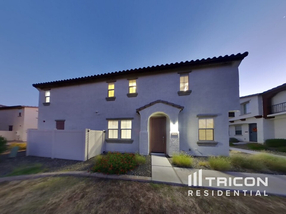 12575 W Mazatzal Dr in Peoria, AZ - Building Photo