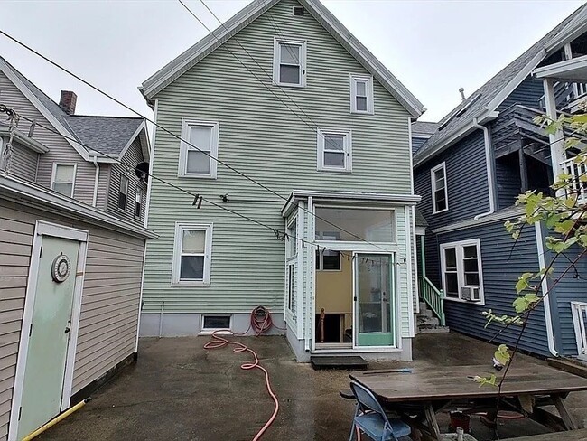56 William St in Medford, MA - Building Photo - Building Photo