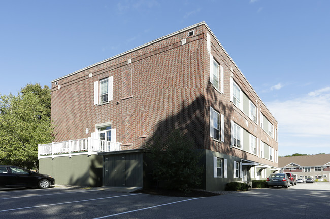 Edison Park Apartments in Sanford, ME - Foto de edificio - Building Photo