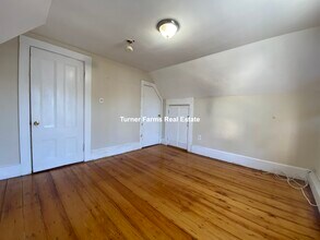 67 Flint St, Unit 2 in Somerville, MA - Building Photo - Building Photo