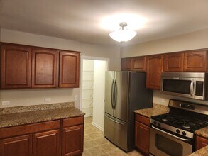 2752 Granite Ct in Crystal Lake, IL - Building Photo - Building Photo