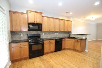 843 Commonwealth Ave SE in Atlanta, GA - Building Photo - Building Photo
