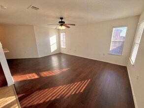 314 Paddington Dr in Kyle, TX - Building Photo - Building Photo