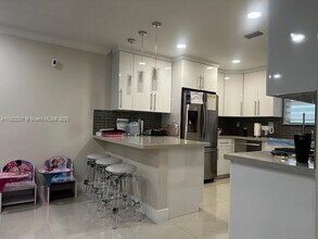 9420 SW 55th St in Miami, FL - Building Photo - Building Photo