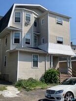 231 Spring St in Bridgeport, CT - Building Photo