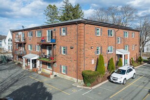 218 Beaver St in Framingham, MA - Building Photo