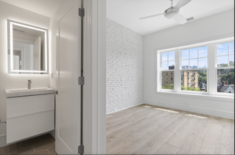 1580 Beacon St, Unit 1578-PH1 in Brookline, MA - Building Photo - Building Photo