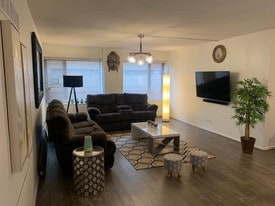 19 1st St S, Unit B308 in Minneapolis, MN - Building Photo