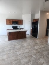 359 S Deep Creek Dr in Washington, UT - Foto de edificio - Building Photo