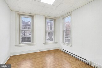 136 E Lemon St in Lancaster, PA - Foto de edificio - Building Photo