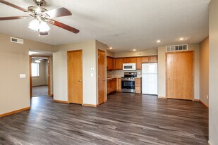 Heartland Commons in Cedar Rapids, IA - Building Photo