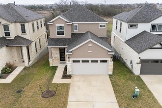 1531 N Red Bud Ln in Round Rock, TX - Building Photo - Building Photo