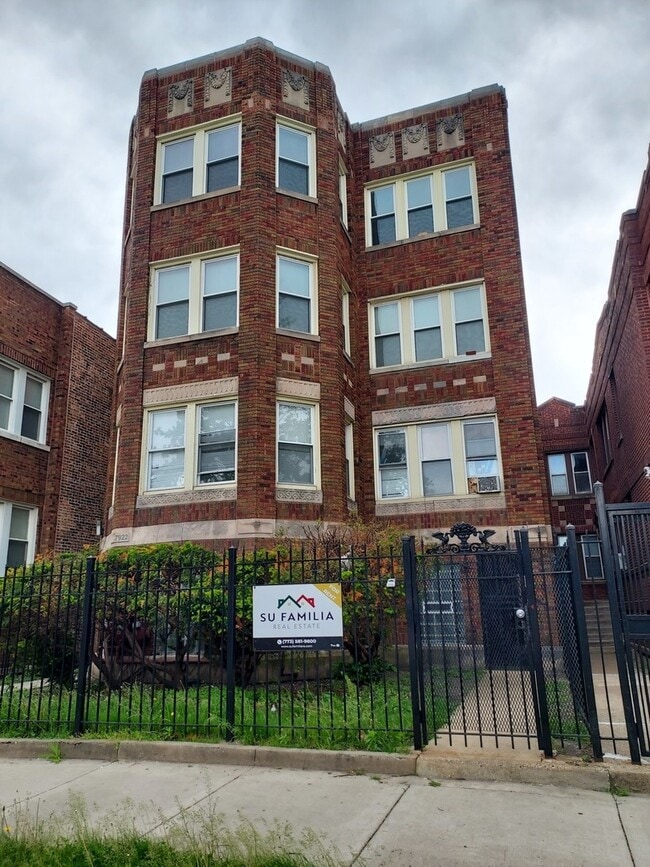 property at 7922 S Marshfield Ave