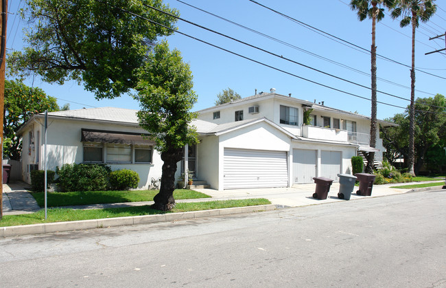 545 W Doran St in Glendale, CA - Foto de edificio - Building Photo