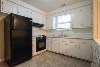 15 Saratoga Dr in Clarksville, TN - Building Photo - Building Photo