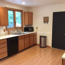 2074 Newcastle Dr in Sandy, UT - Building Photo - Building Photo