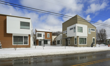 Fairfax Intergenerational Housing in Cleveland, OH - Foto de edificio - Building Photo