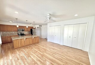 1410 E Verlea Dr in Tempe, AZ - Foto de edificio - Building Photo