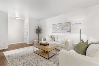 2800 Escada Dr in Dallas, TX - Building Photo - Building Photo
