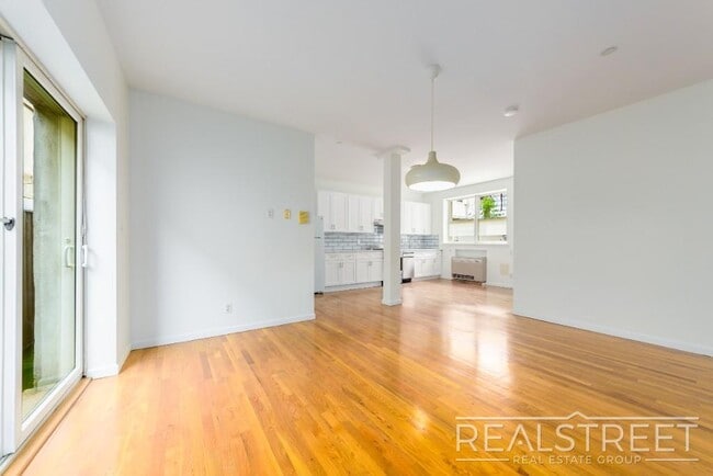Spacious LOFT in Williamsburg with Private in Brooklyn, NY - Building Photo - Building Photo