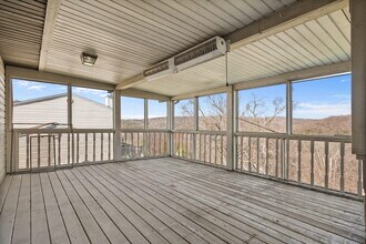 42 Irish Hills Blvd in Kimberling City, MO - Building Photo - Building Photo