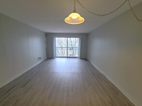 100 Ocean View Dr, Unit 407 in Boston, MA - Foto de edificio - Building Photo