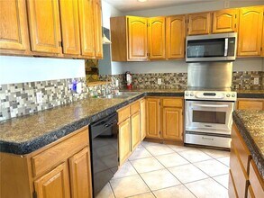 1060 41st St N in St. Petersburg, FL - Building Photo - Building Photo