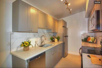 4285 George Ave in San Mateo, CA - Building Photo - Building Photo