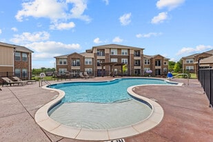 Deer Park in Athens, TX - Building Photo