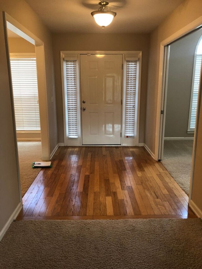 216 Windsor Garden Dr in Enterprise, AL - Building Photo - Building Photo