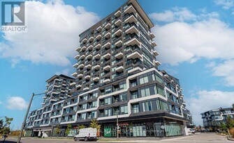 2481 Taunton Rd in Oakville, ON - Building Photo