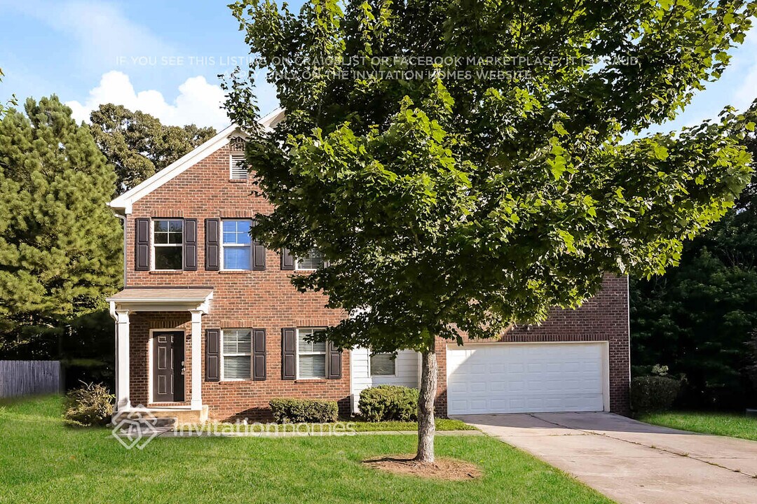 4251 Henry Ridge Ct in Loganville, GA - Building Photo