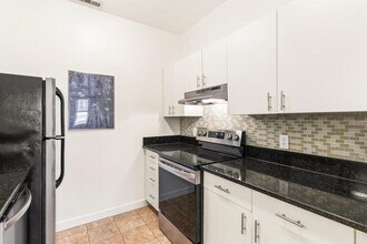 218 Thorndike St, Unit 103 in Cambridge, MA - Building Photo - Building Photo