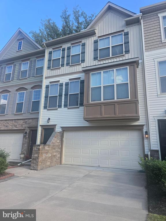 property at 9027 Endicott Pl