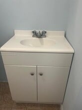 671 E 12th Pl in Hialeah, FL - Building Photo - Building Photo