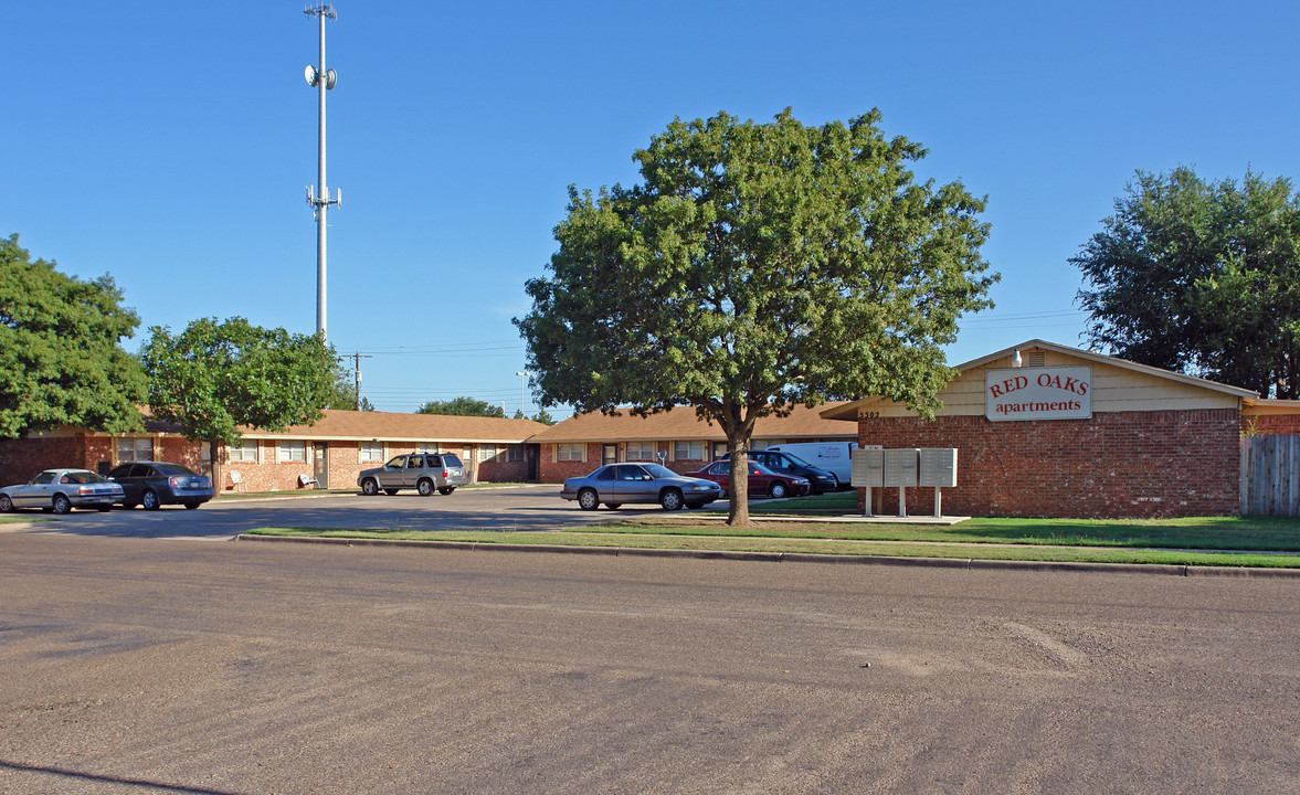 Red Oaks Apartments in Lubbock, TX - Building Photo