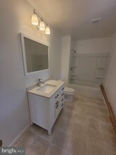 7828 Bodkin View Dr in Pasadena, MD - Building Photo - Building Photo