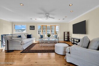 326 Cutter Ln in Mantoloking, NJ - Building Photo - Building Photo