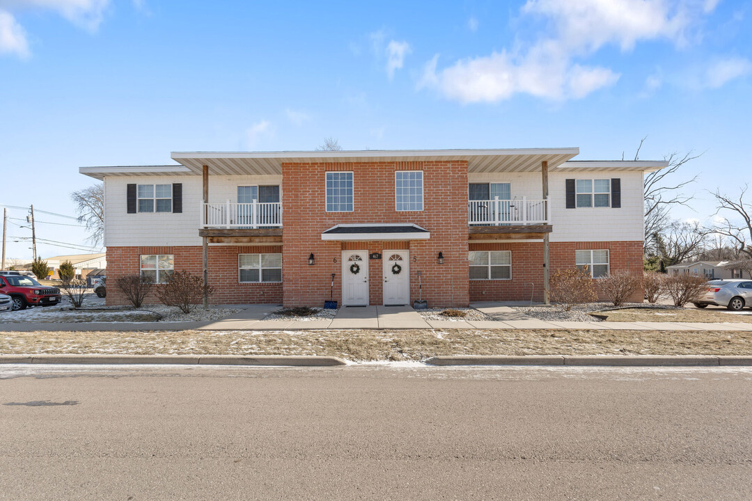 Geneva Street Apartments in Elkhorn, WI - Foto de edificio