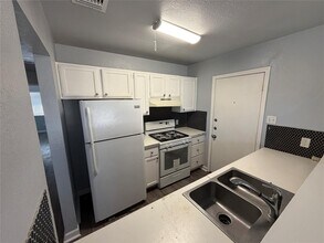 1431 Hyridge Cir in Round Rock, TX - Building Photo - Building Photo