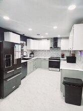 3106 Mowles Rd in Salem, VA - Building Photo - Building Photo