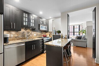 1025 Maxwell Ln in Hoboken, NJ - Building Photo - Building Photo